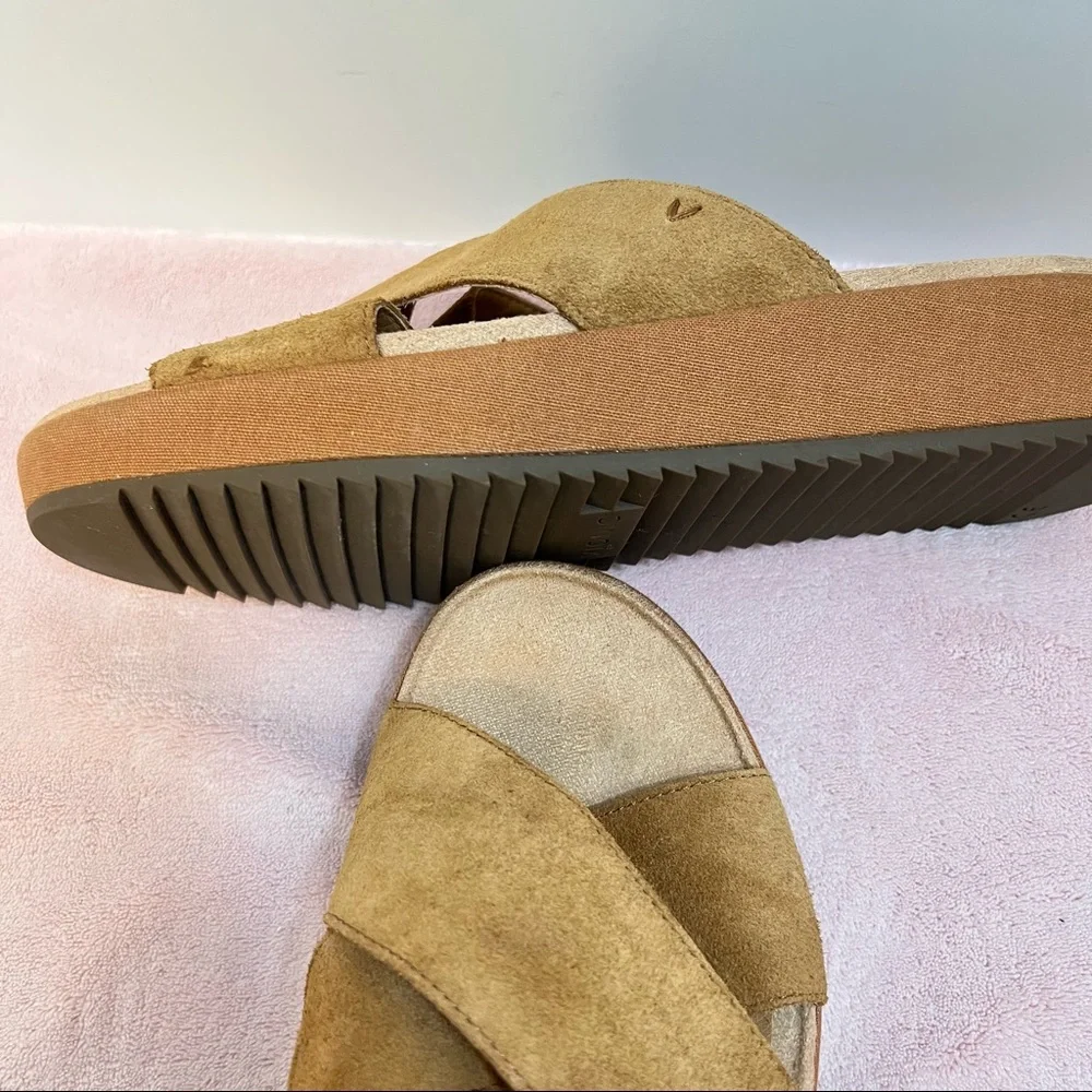 Vionic Hayden Platform Slip-On Sandal or Slides. Size 9 1/2.